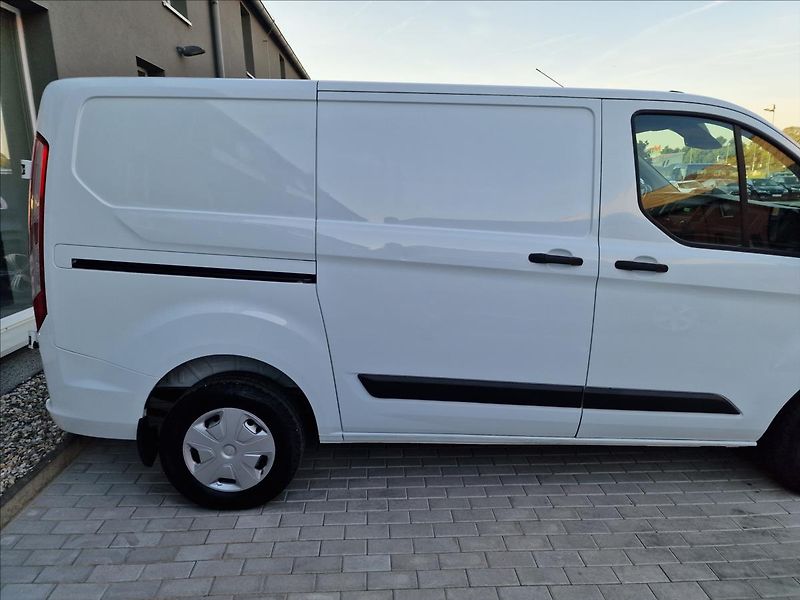 Ford Transit Custom 2.0TDCi Trend L1,ČR,1.Majitel - fotka 38 z 44