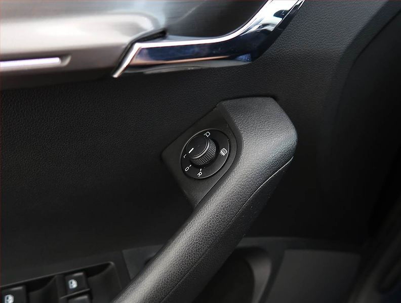 Škoda Octavia (2017) Style Plus 1.6 TDI, Tempomat - fotka 23 z 23