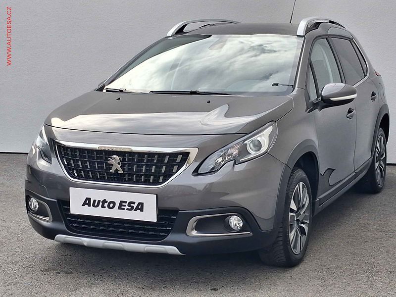 Peugeot 2008 (2019) 1.2 PT, Allure, AT, TZ, navi - fotka 3 z 19