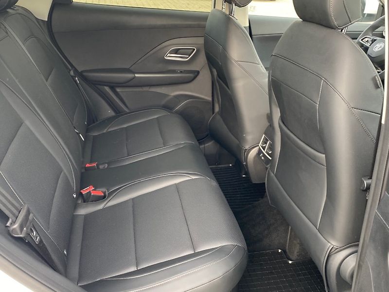 MG ZS (2025) 1,5 Hybrid+ Exclusive - fotka 8 z 32