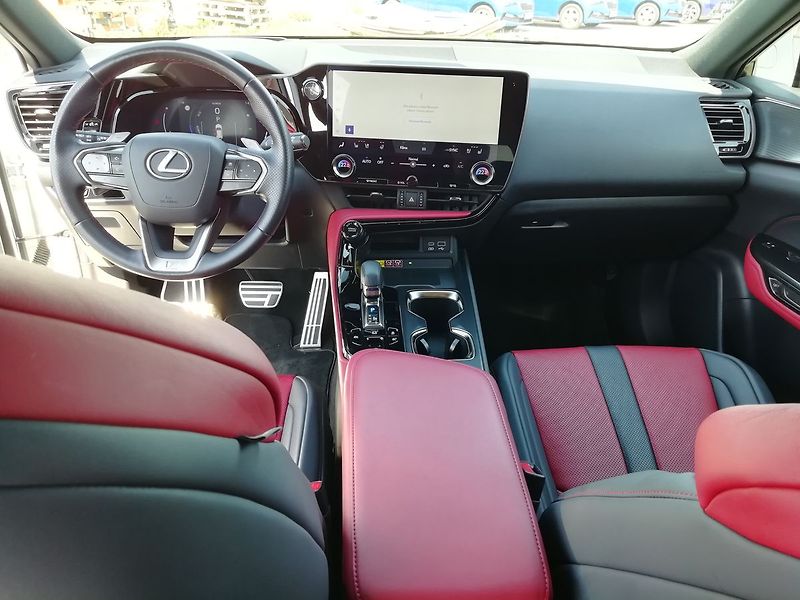 Lexus NX 350h F-Sport 4x4 - fotka 8 z 23