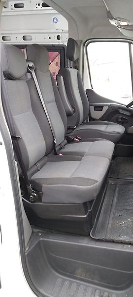 Renault Master (2017) 2.3 DCi 96 KW 7-míst 150tis km - fotka 7 z 11