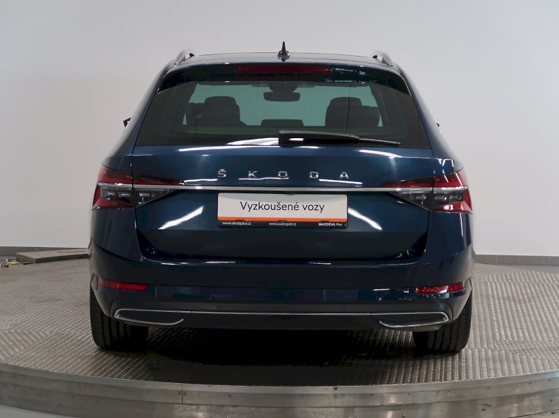 Škoda Superb (2022) LAURIN&KLEMENT 2.0TSI 140KW DS - fotka 9 z 49