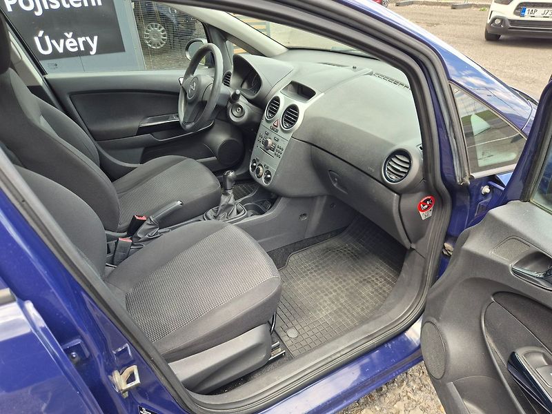 Opel Corsa 1.2 63kW 2.majitel ČR - fotka 10 z 21