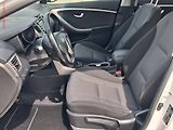Hyundai i30 (2015) 1.6GDi, 2.maj,ČR, AC, výhřev - náhled 9
