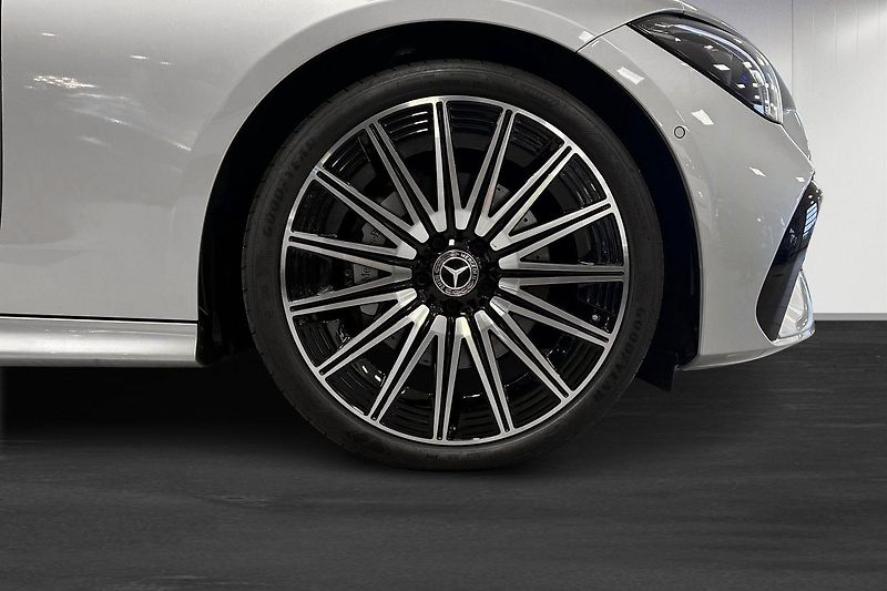 Mercedes-Benz CLE 300 4M AMG Pano 360 Burm Distr - fotka 5 z 14