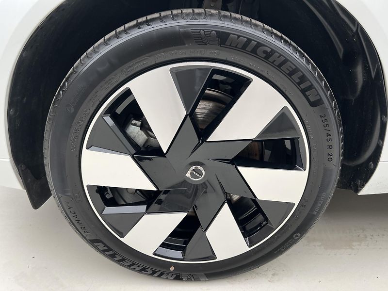 Volvo XC60 T6 AWD RECHARGE PLUS REZERVACE - fotka 15 z 46