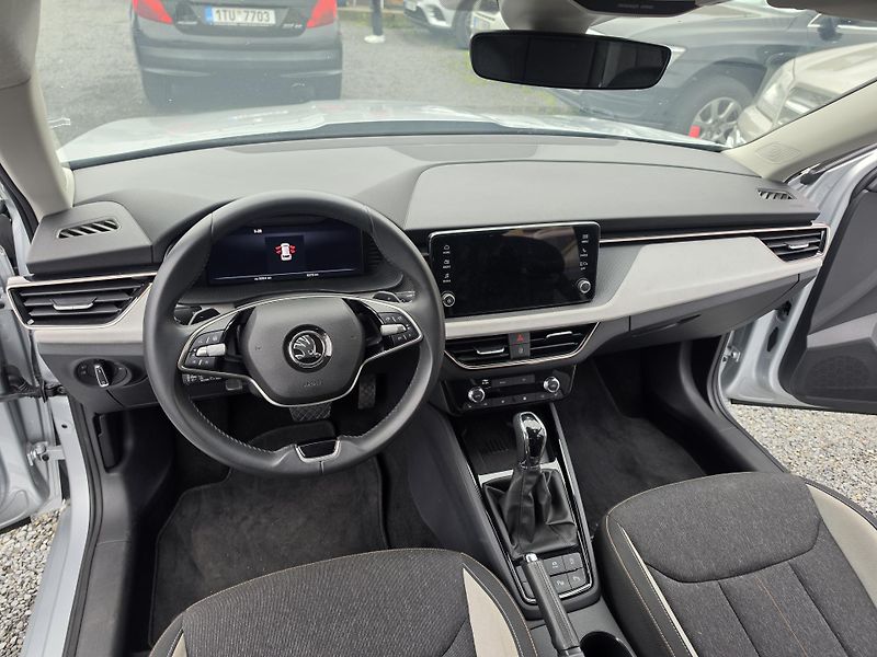 Škoda Kamiq 1.5 TSI DSG First Edition Matr - fotka 10 z 14