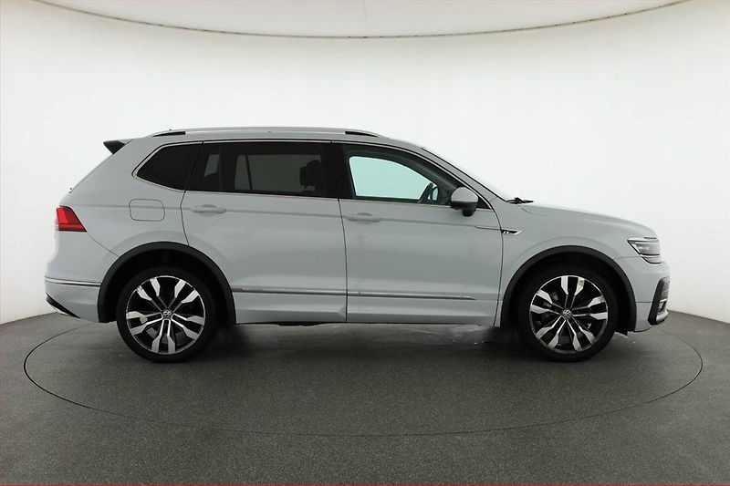 Volkswagen Tiguan Allspace (2018) R-Line 2.0 TDI - fotka 6 z 15