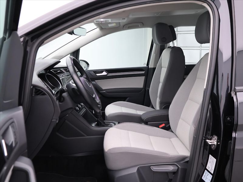 Volkswagen Touran 2.0 TDI 110kW DSG 7-Míst DPH - fotka 11 z 36