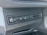 Peugeot 3008 (2022) 1.5 HDI 130K AUT ALLURE ČRNOVÉ - náhled 16