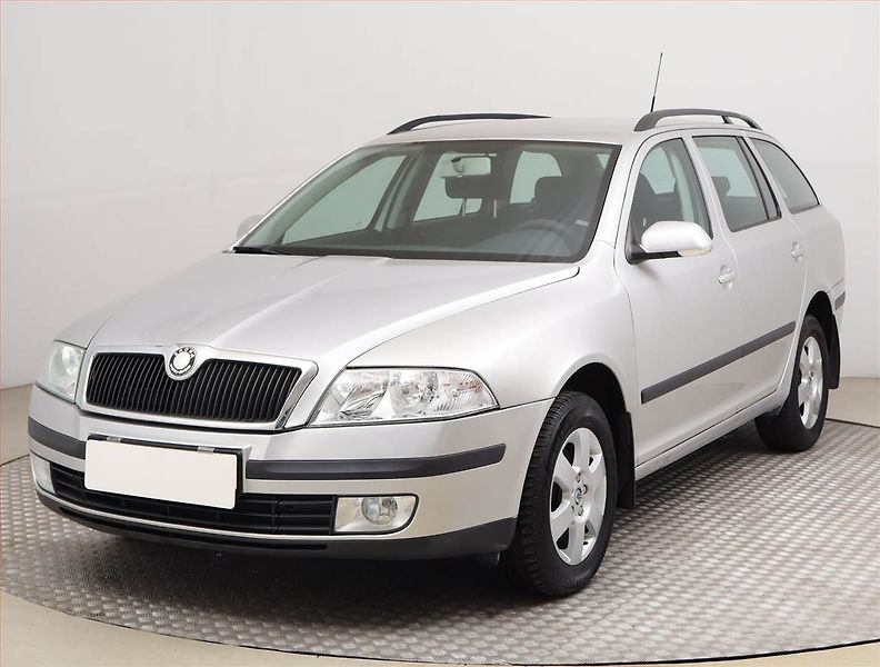 Škoda Octavia (2007) Ambiente 1.6, nová STK, Tažné - fotka 2 z 15