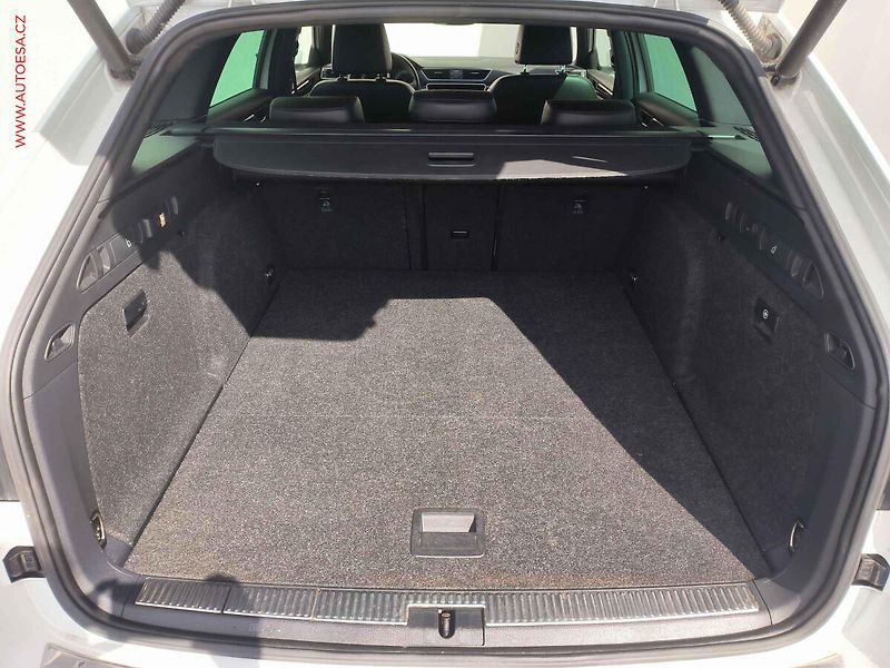 Škoda Superb (2018) 2.0 TSI 4x4, L&K, DSG, TZ - fotka 7 z 32