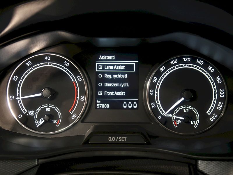 Škoda Kamiq (2023) AMBITION 1.0TSI 81KW TAŽNÉ - fotka 17 z 36