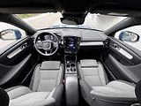 Volvo XC40 T2 FWD MOMENTUM // 1. maj. - náhled 16