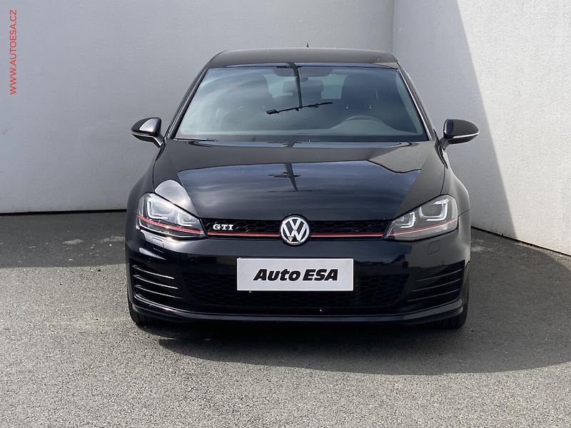 Volkswagen Golf (2014) 2.0 TSi, GTi, bixen, +ALU - fotka 2 z 19
