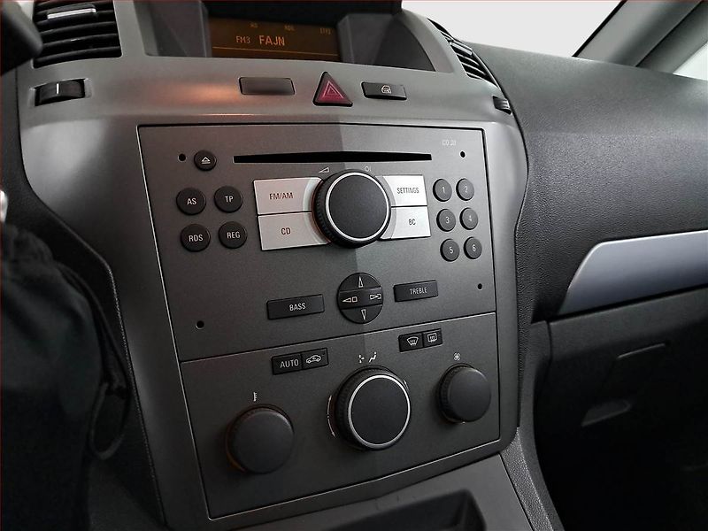 Opel Zafira (2006) 1.6, 7 míst, nová STK - fotka 12 z 15