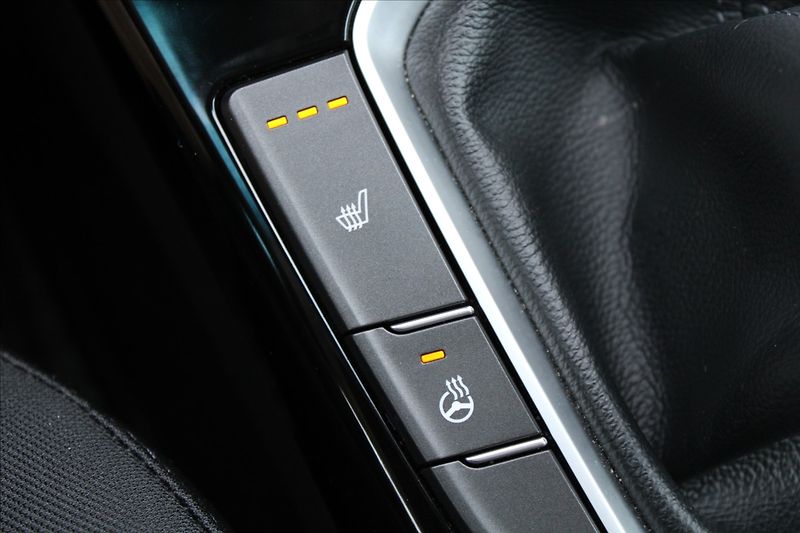 Hyundai i30 1,5 CVVT  ČR,1MAJ,STYLE,ZÁRUKA - fotka 20 z 35