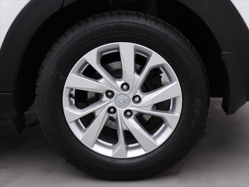 Hyundai Tucson 1,6 CRDI 4x4 CZ IceBreaker DPH - fotka 25 z 32