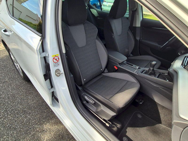 Škoda Octavia (2025) Selection 1.5 TSI 110 kW 6°man - fotka 19 z 33