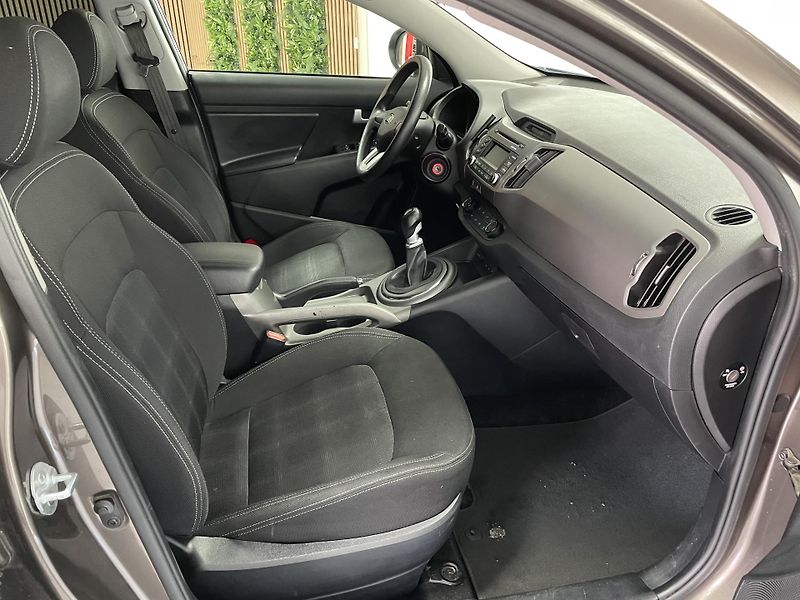 Kia Sportage 1.6 GDi ČR TZ REZERVACE  - fotka 13 z 23