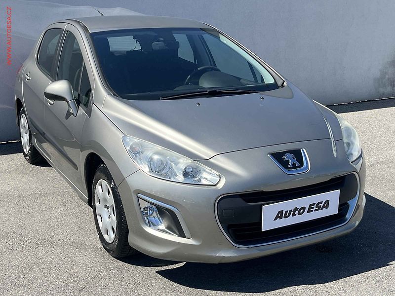 Peugeot 308 (2011) 1.4 i, ČR, Klima - fotografie inzerátu