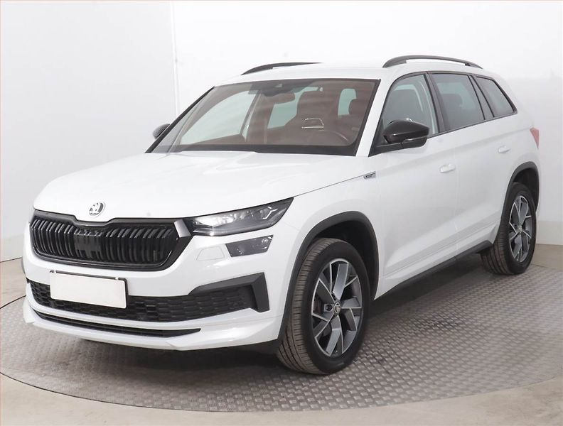 Škoda Kodiaq (2023) Sportline 2.0 TDI - fotka 2 z 18
