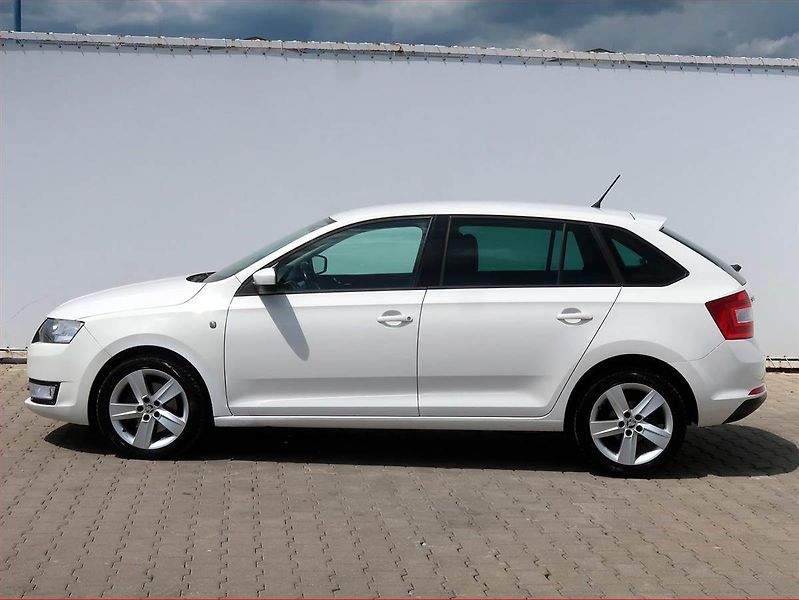 Škoda Rapid (2014) Spaceback 1.6 TDI, Serv.kniha - fotka 3 z 16