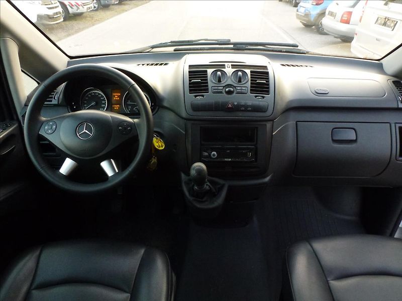 Mercedes-Benz Vito 2,2 113CDI  KAWA 5 míst - fotka 27 z 46