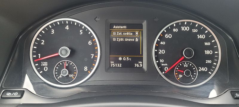 Volkswagen Tiguan (2016) 1,4TSi110kW DSG R-Line BiXenon - fotka 22 z 39