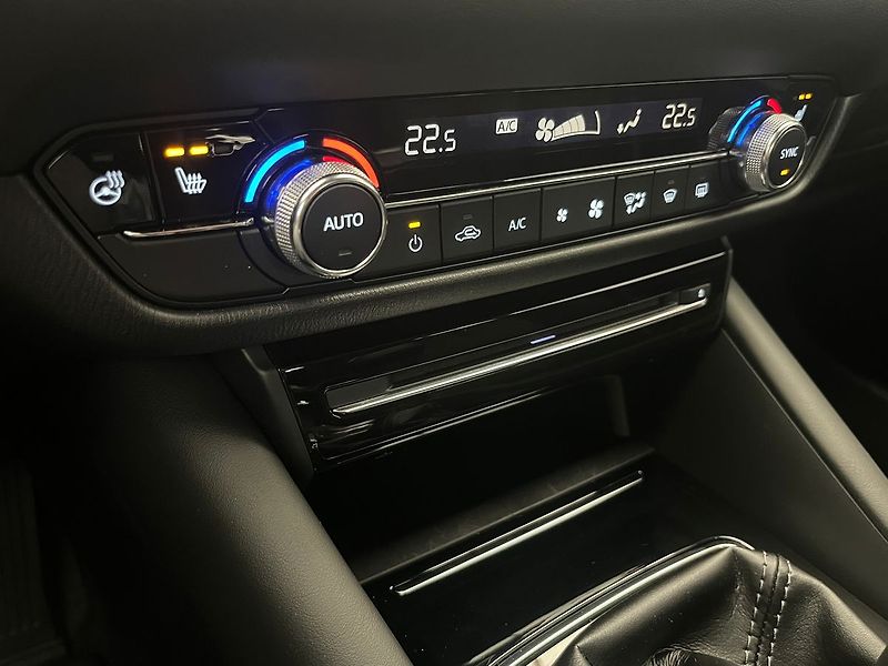 Mazda 6 2.0  6 SKYACTIV-G 165 i-ELOOP - fotka 29 z 84
