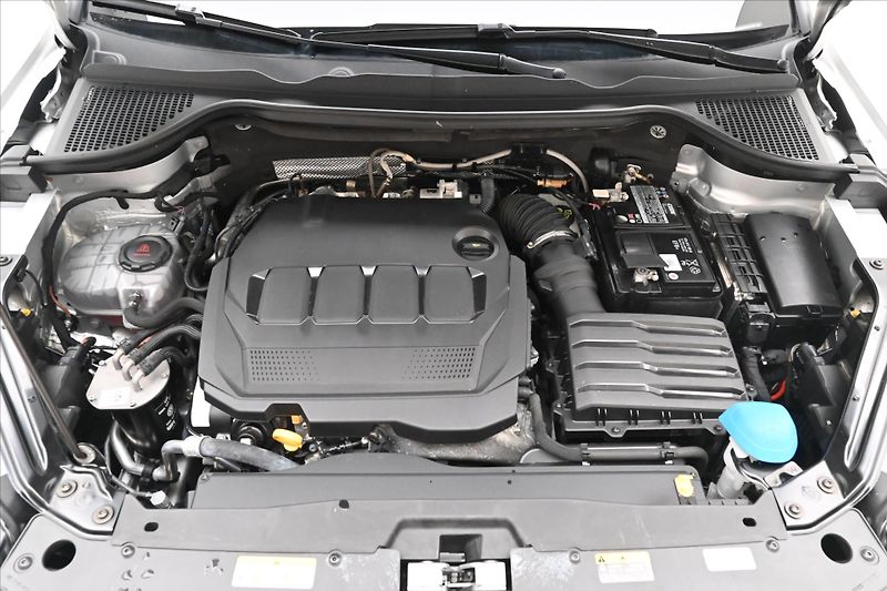 Škoda Karoq 2,0 TDI 85kW DSG VIRTUAL EL.KU - fotka 9 z 31