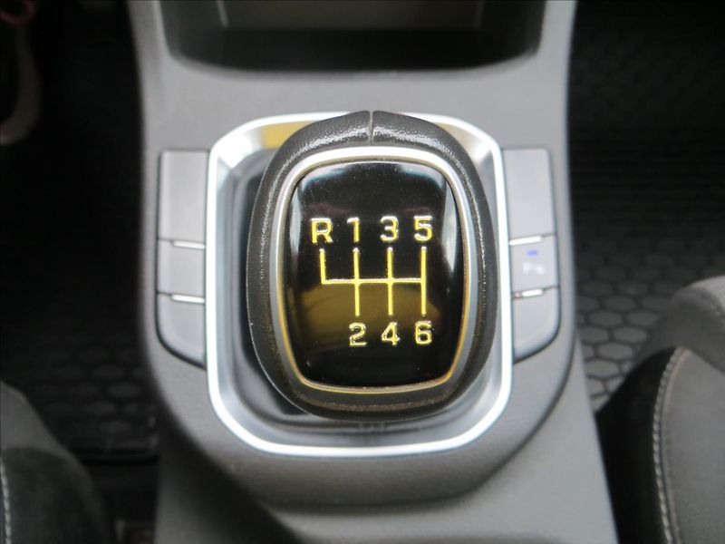 Hyundai i30 1,0 T-GDI 88kW Comfort ČR - fotka 14 z 25