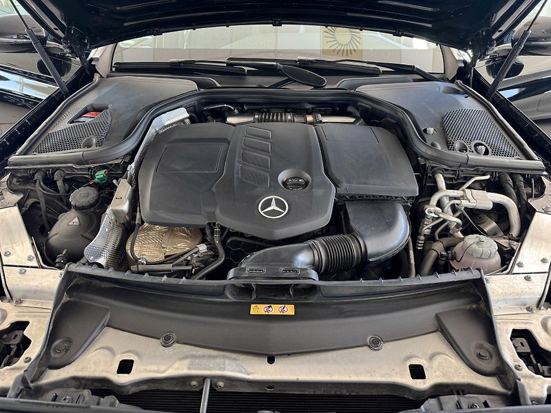 Mercedes-Benz Třídy E 300de 4MATIC*Webasto*Panorama - fotka 43 z 43