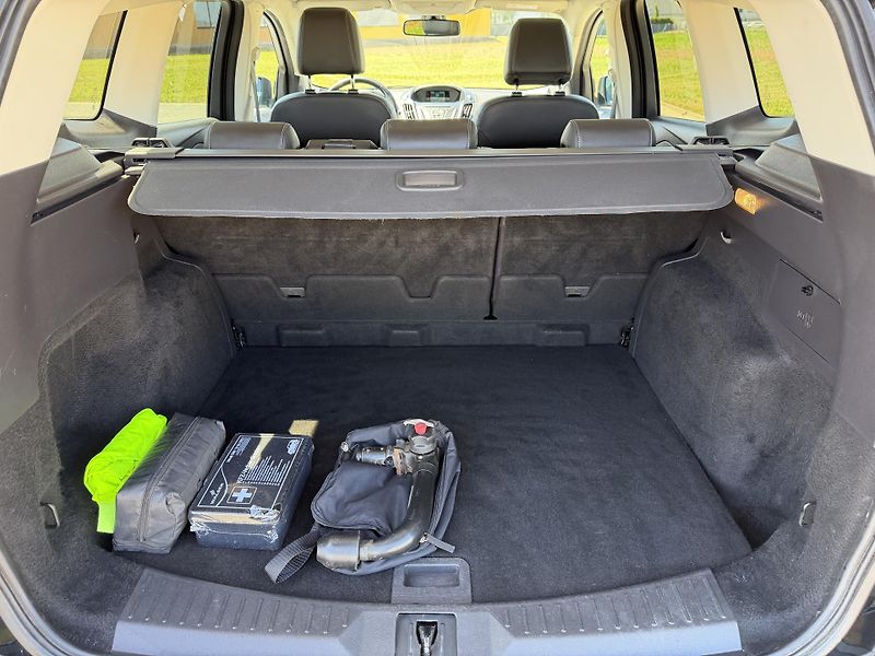 Ford Kuga 1.6 EB TITANIUM ROZVODY TAŽNÉ - fotka 28 z 39