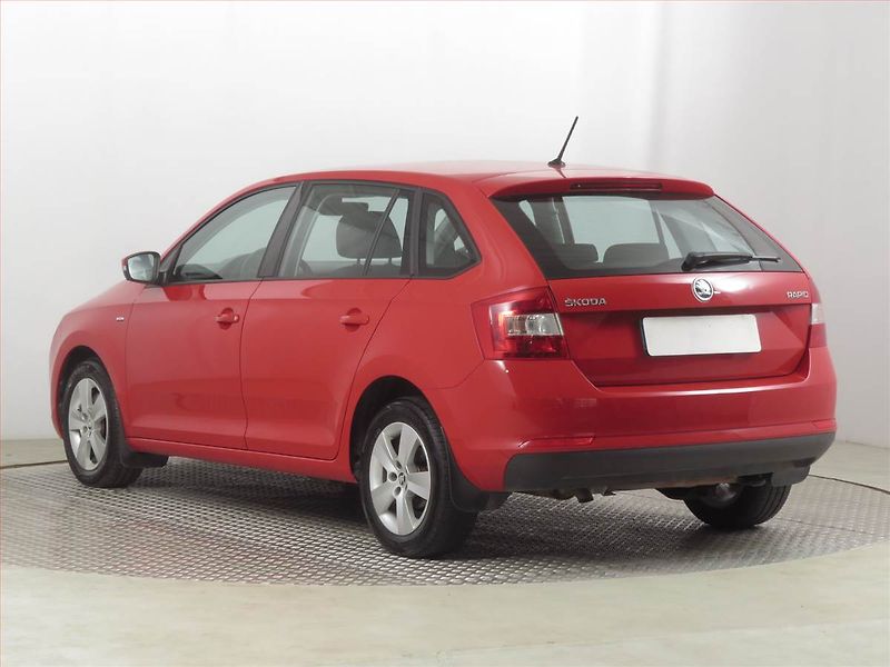Škoda Rapid (2017) Spaceback 1.2 TSI, Serv.kniha - fotka 4 z 20