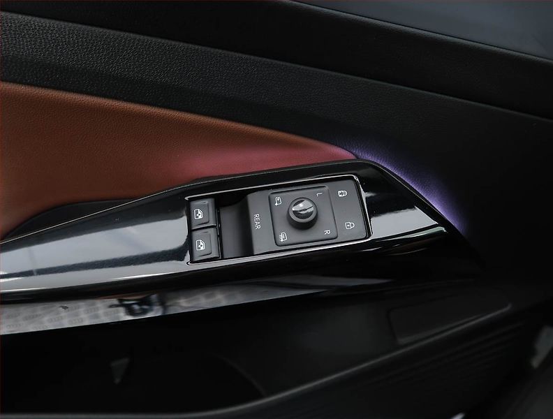 Volkswagen ID.4 (2020) 1st (82 kWh), SoH 93% - fotka 25 z 27