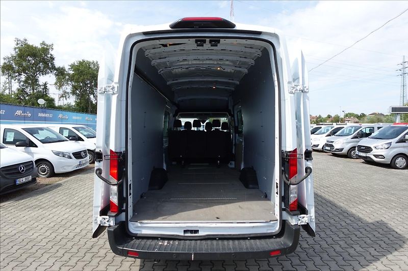 Ford Transit 2,0 TDCI  JUMBO 6MÍST KLIMA - fotka 11 z 31