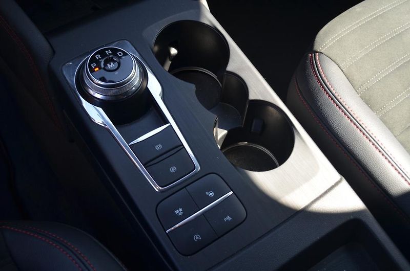Ford Kuga (2020) ST Line X - fotka 12 z 42