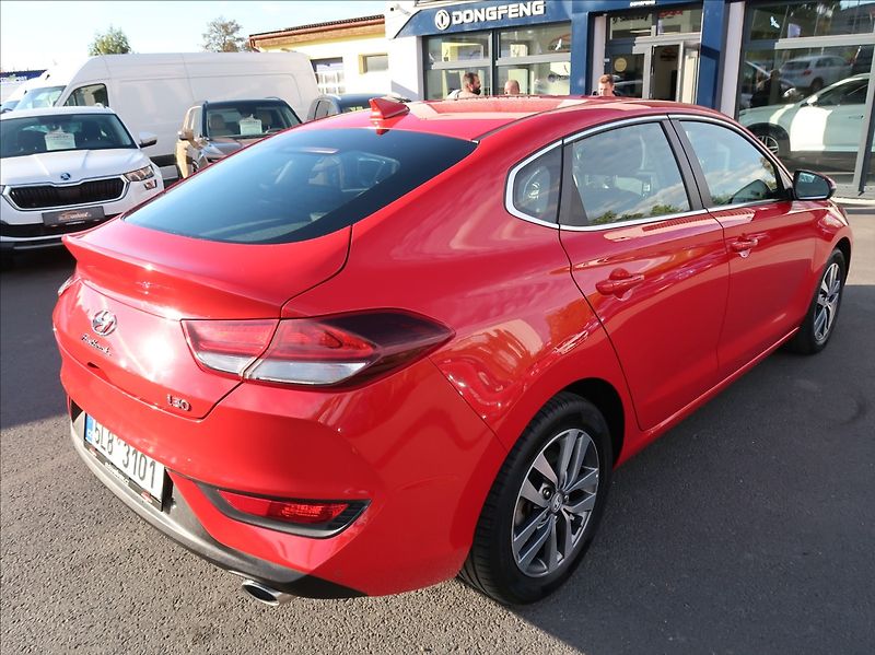 Hyundai i30 1,0 T-GDi,88kW,1majČR,Klima - fotka 3 z 24