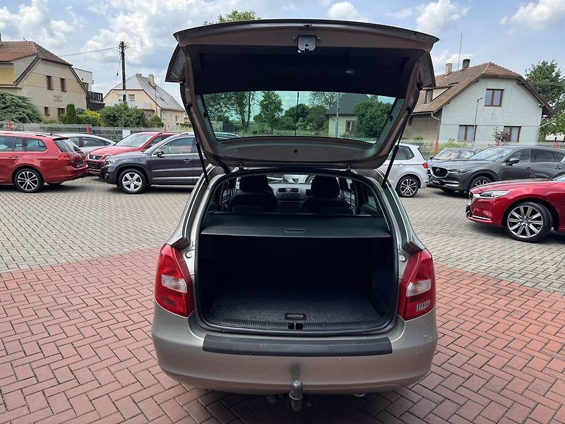 Škoda Fabia (2014) 1.2HTP Active Klima Tažné Z. - fotka 18 z 49
