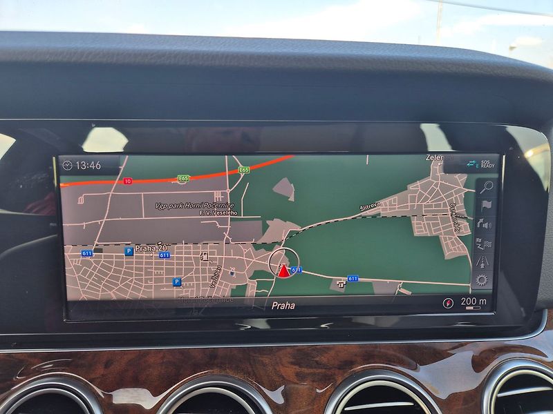 Mercedes-Benz Třídy E 4MATIC Avantgarde - fotka 20 z 28