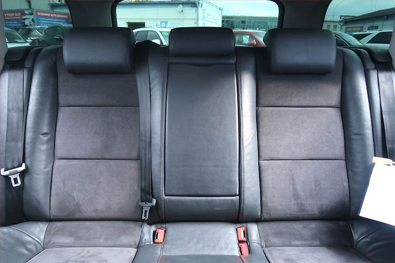 Audi A6 Allroad (2011) 3.0 TDI, 4X4, Automat, Navi - fotka 10 z 24