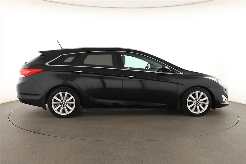 Hyundai i40 (2013) 1.7 CRDi, Serv.kniha, Navi - fotka 6 z 17