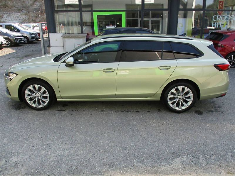 Škoda Superb Combi Selection 2,0TDI 110kW D - fotka 7 z 13