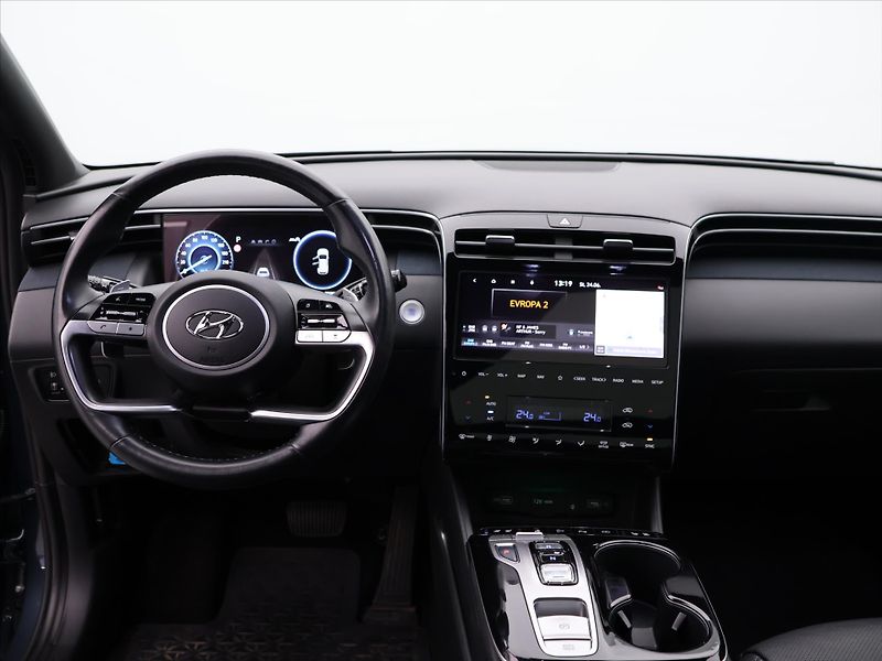 Hyundai Tucson 1,6 T-GDI 132kW 4x4 CZ Premium - fotka 27 z 36