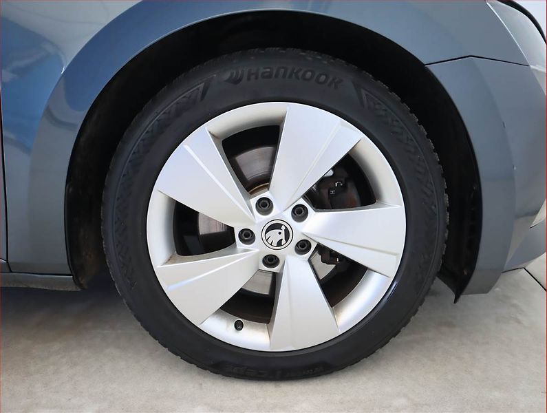 Škoda Superb (2016) 2.0 TDI, Automat, Serv.kniha - fotka 15 z 23