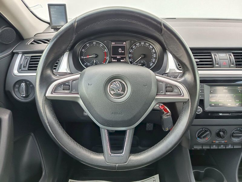 Škoda Rapid (2015) 1.2TSI 81KW AMBITION - fotka 11 z 30