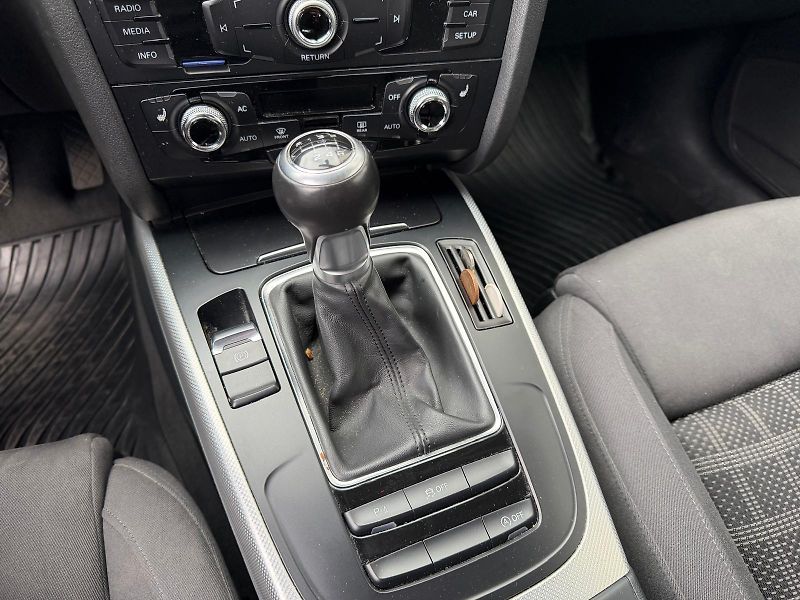 Audi A4 2,0 TDi Quattro /1.maj./ ČR /  - fotka 27 z 30