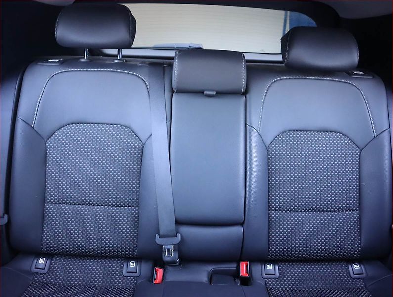 Kia XCeed (2020) 1.4 T-GDI, Automat, Serv.kniha - fotka 10 z 19
